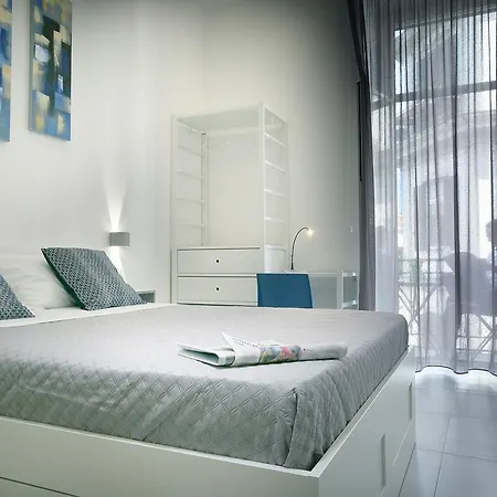 President 4* Neapel