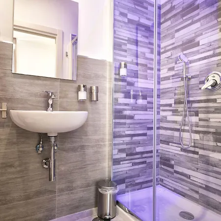 Oda ve Kahvaltı President 4*